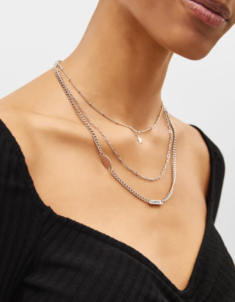 Chain necklace with star pendant