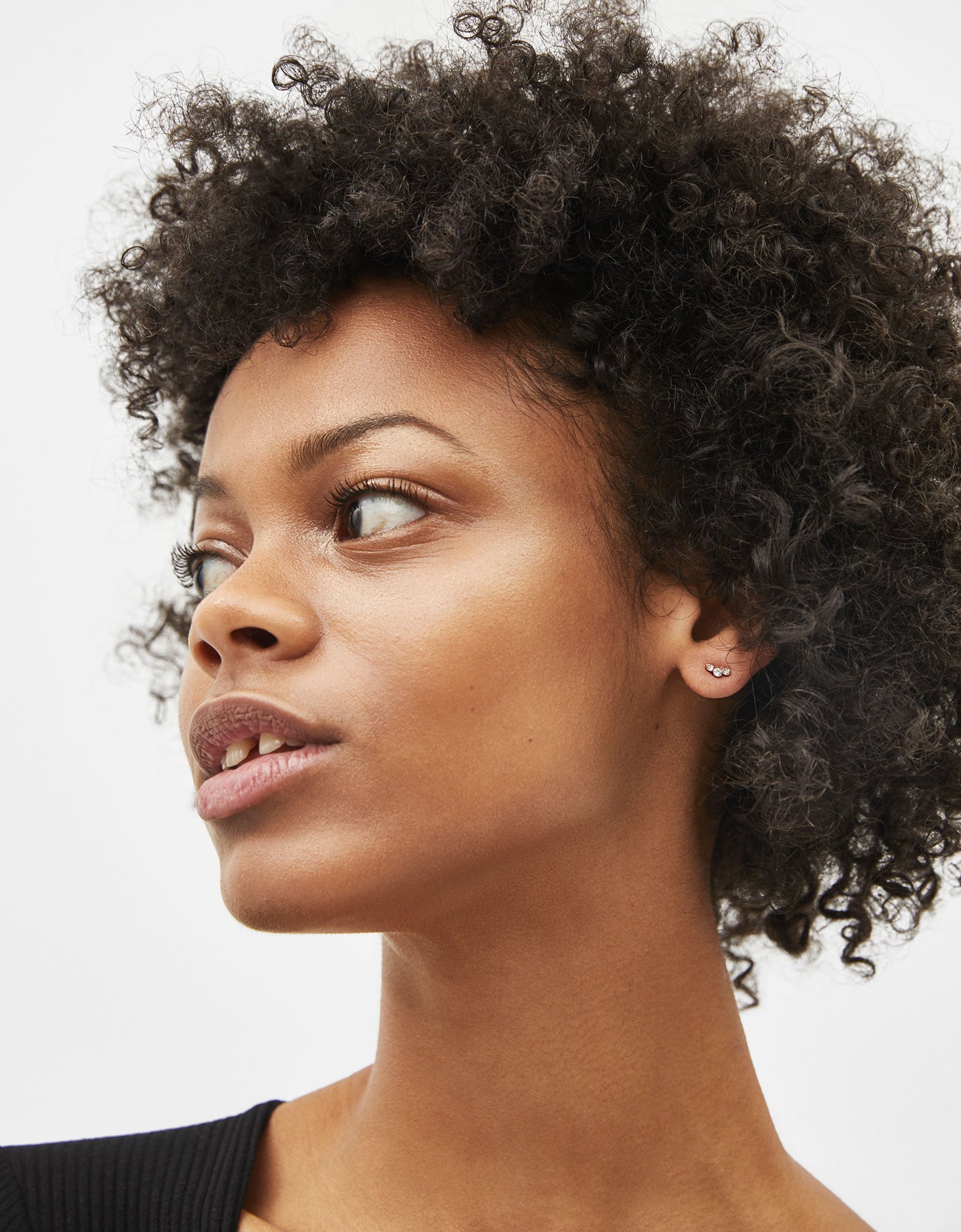 Minimalist earrings - Image 2