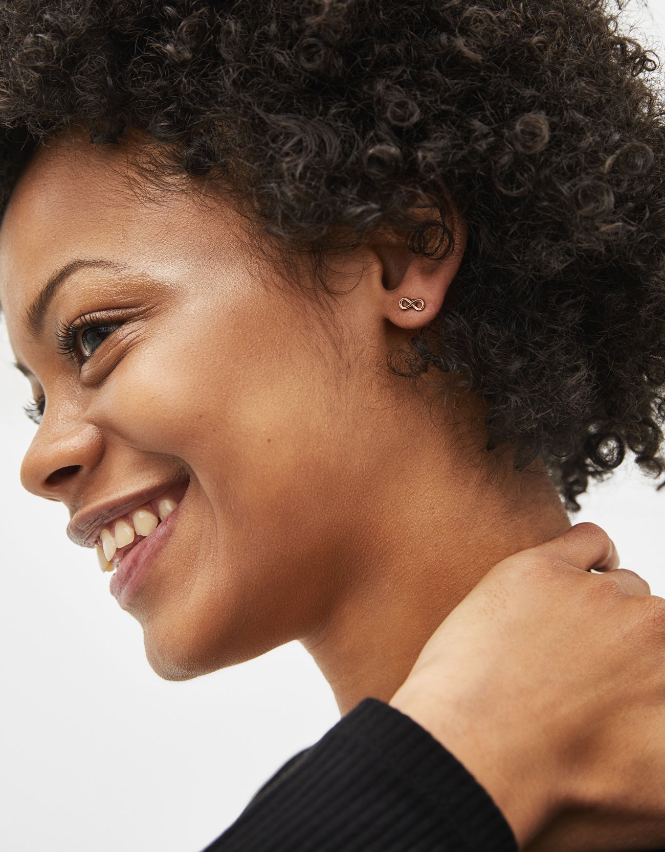 Minimalist earrings - Image 4